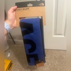 Reversible North Face Scarf